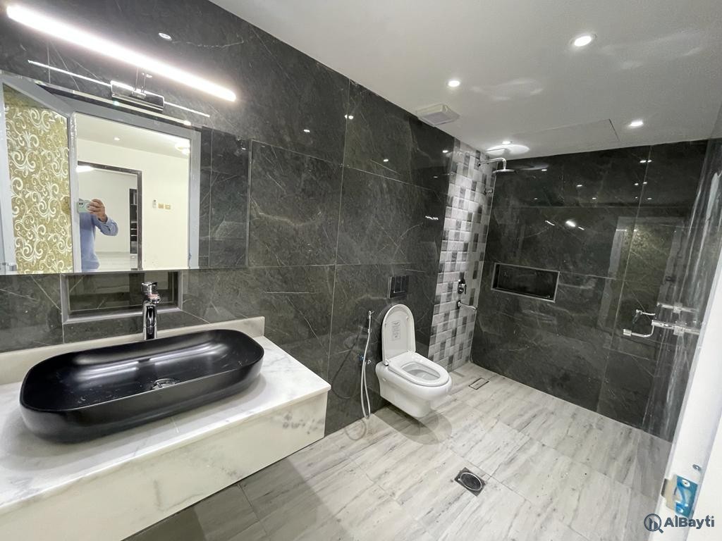 Exclusive Ready To Move In Villa For Sale in Al Rawda 3,Ajman | Near to all amenities |-1