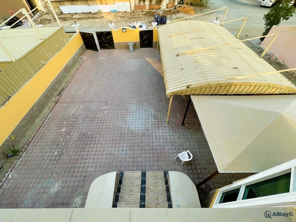 Fantastic villa For Sale in Al Rawda2 // 5 Bedroom Big size And Big Parking Area.-2