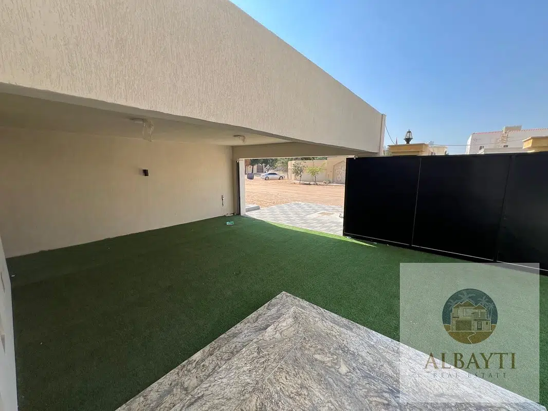 Excellent villa for Sale Al mowaihat2 in Ajman// 5 Master Bedrooms-7 bathrooms, Hall Majlish-3