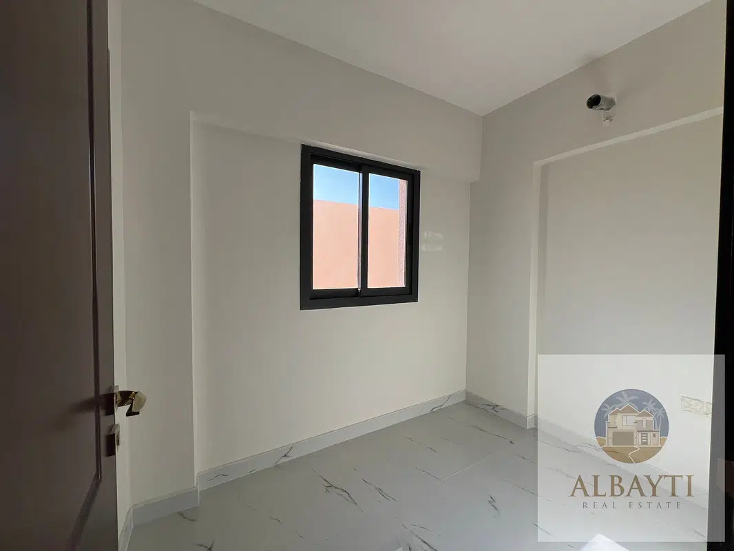 Excellent villa for Sale Al Zahya. 5 master bedrooms 7washrooms-3