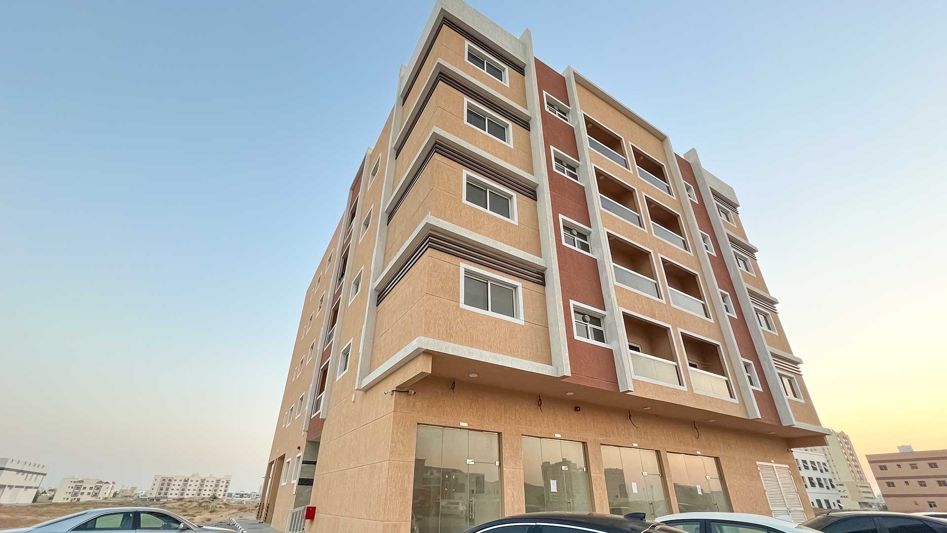Building For Sale in Jurf | 25 Apartment | 11 Parking | 4 Shop | Main Road | Good Price-1