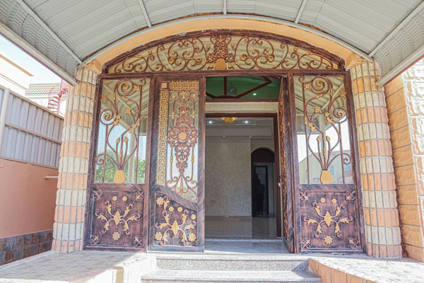 Villa For Sale In Al Rawda 2 | 5 Master Bedroom | 8 Years Old | Near to amenities-3